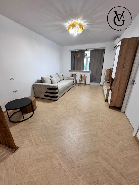 Apartament 2 Camere - Delfinariu - Centrala Proprie
