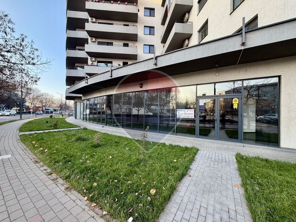 Spațiu comercial de 60mp b dul Independentei