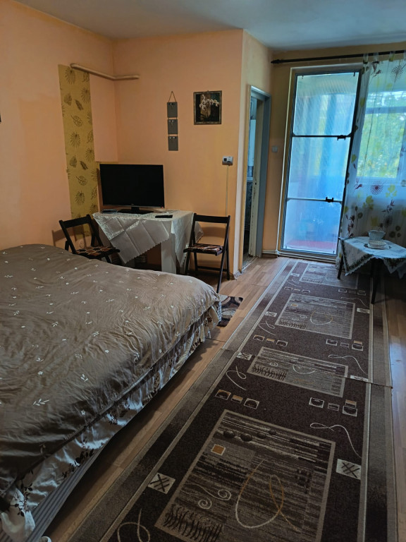 Închiriez apartament cu o cameră zona Progresului