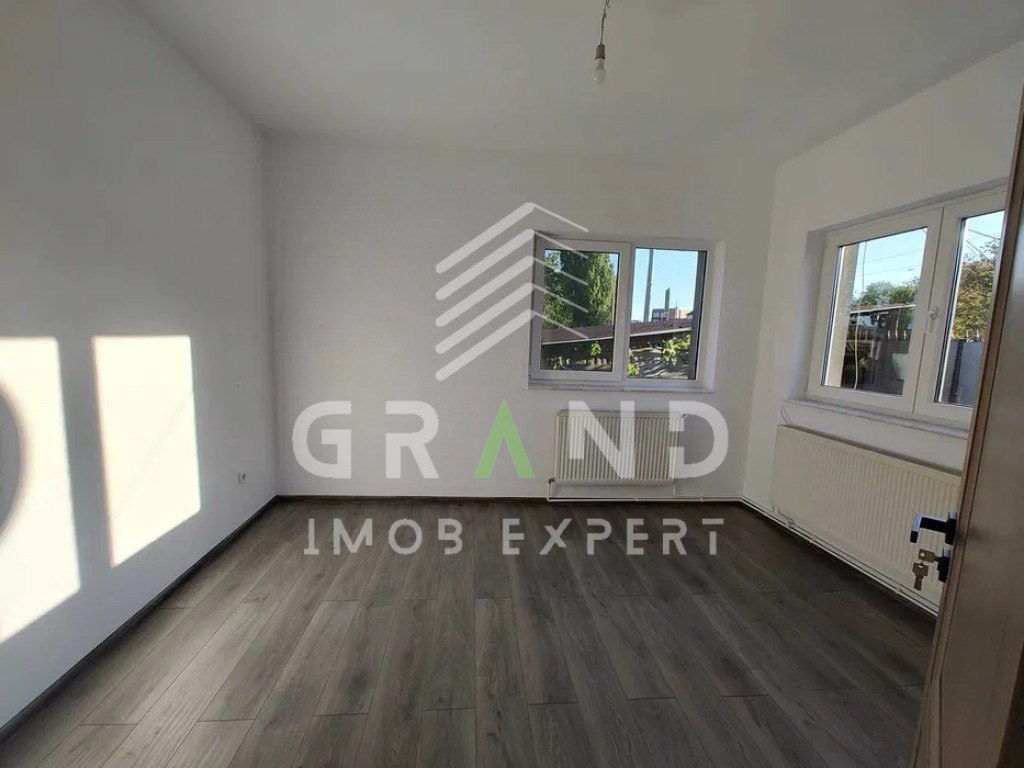 Casa Moderna | 5 Camere | Curte Interioara | Garaj | Parcare