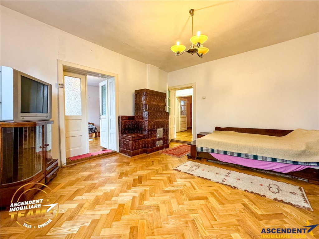 Sfantu Gheorghe Central,9camere,271mp utili,teren 547mp,4 in