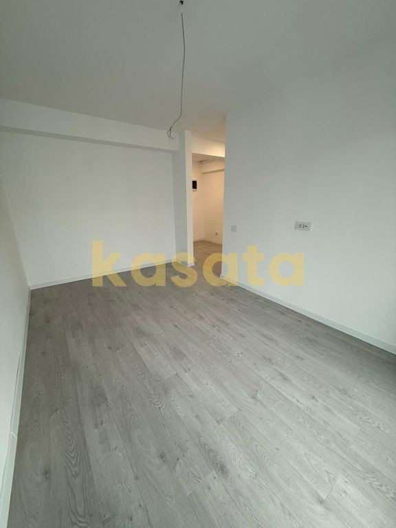 MILITARI, METROU PACII, 2 CAMERE, 57 mp, GRADINA, 150 mp