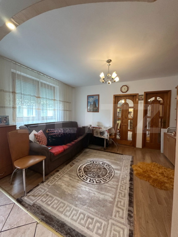 Apartament cu 2 camere, 40 mp, zona Decebal