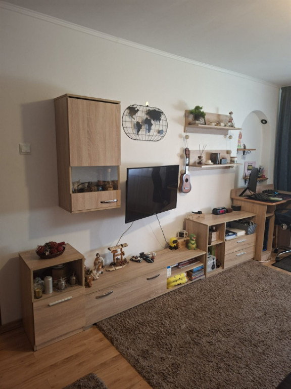 Apartament 3 camere, 72.52 mp, zona Craiovita Noua
