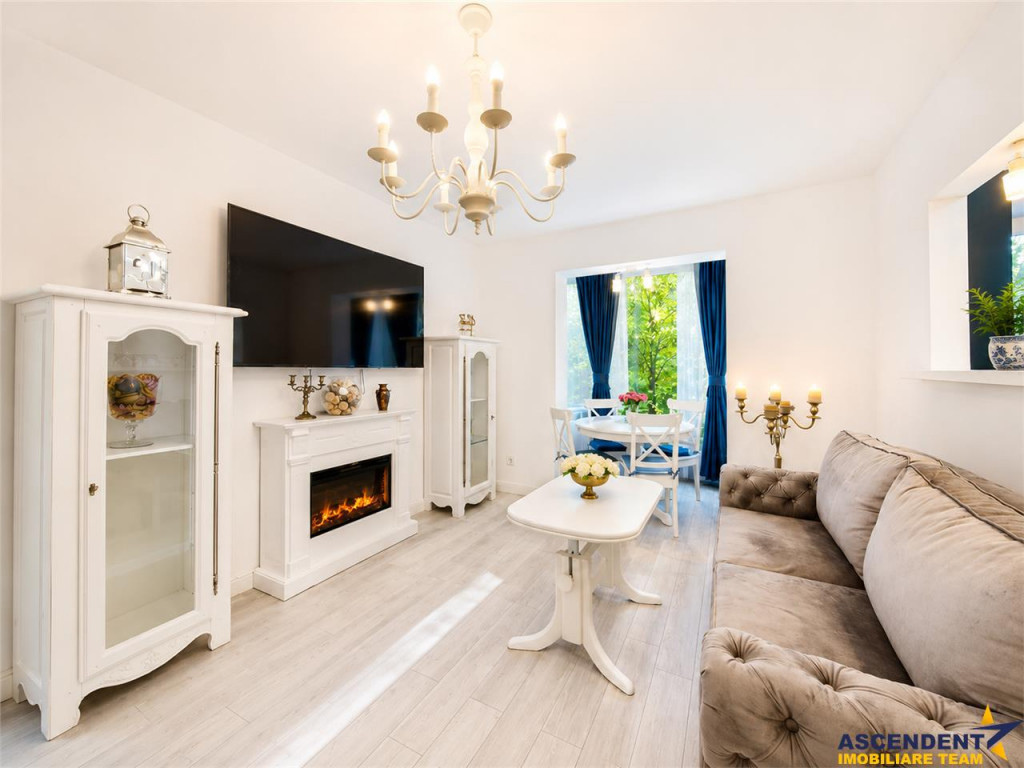 Rezidential Investitional, renovat,echipat, etaj 2, design