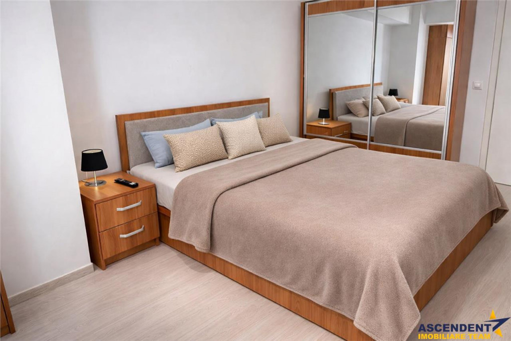 Apartament trei camere, decomandat, etaj2, Maurer Tractorul,