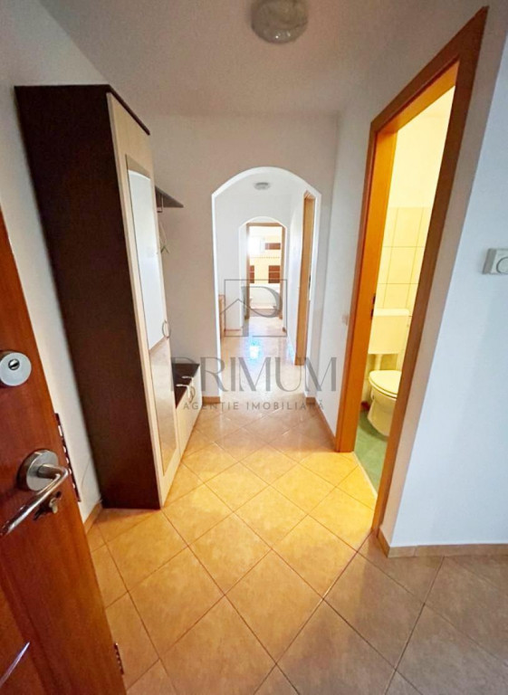 LUNEI - 3 CAMERE - 2 BAI - ETAJ 2 - CENTRALA PROPRIE - DECOM