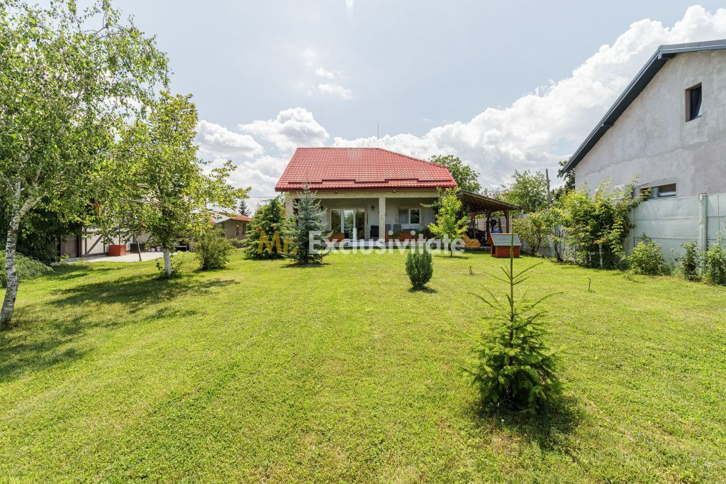 Casă de vânzare Tâncăbești cu grădină, aproape de lac