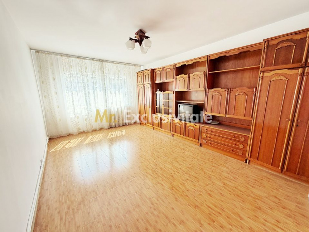 Apartament 3 camere decomandat + mansarda Curtea de Arges...