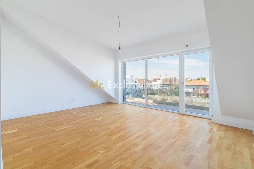 Apartament 4 camere duplex Sisesti - Vedere catre lac