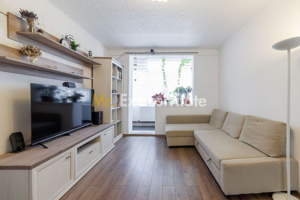 Apartament 2 camere, etaj 3, zona Traian
