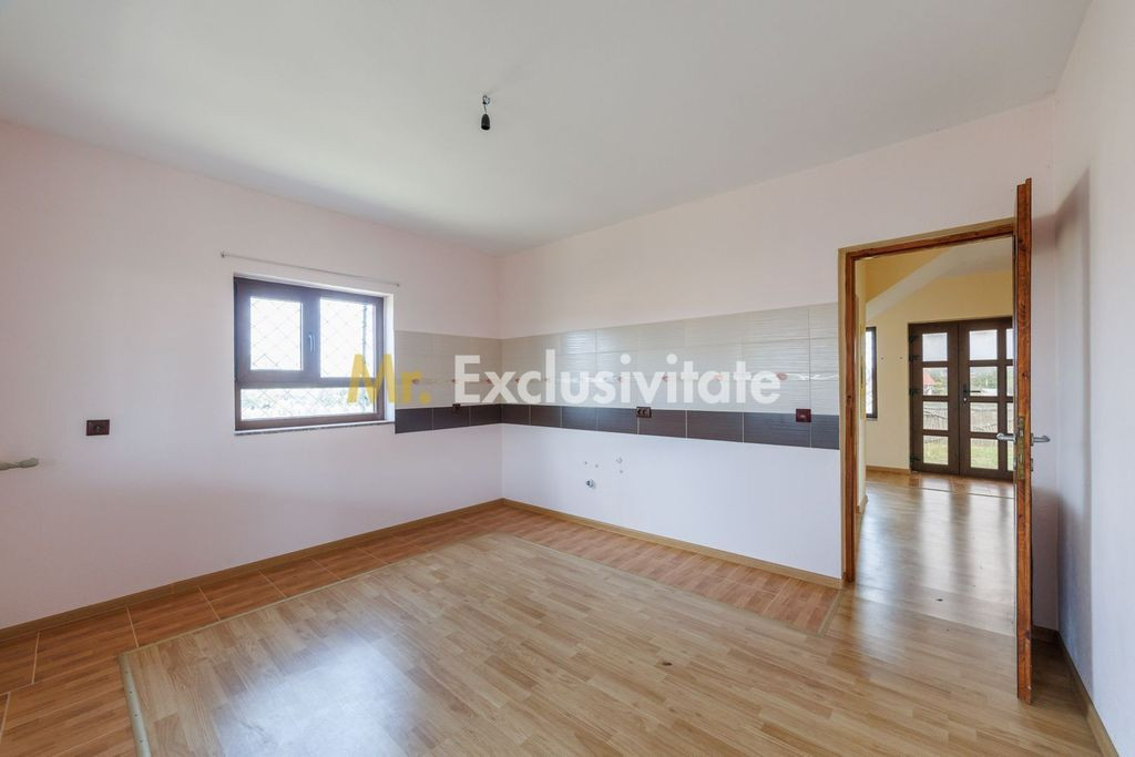 Casa P+M cu 4 camere si teren de 705 mp | Pitesti – Str...