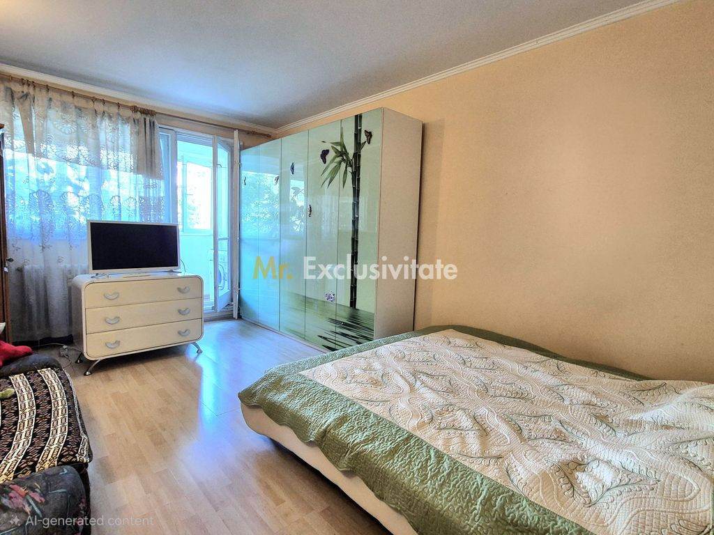 Apartament 3 camere - metrou 1 Dec.
