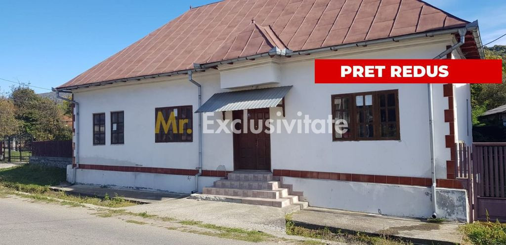 Casă versatilă de vânzare în Comuna Corbi, Argeș –...