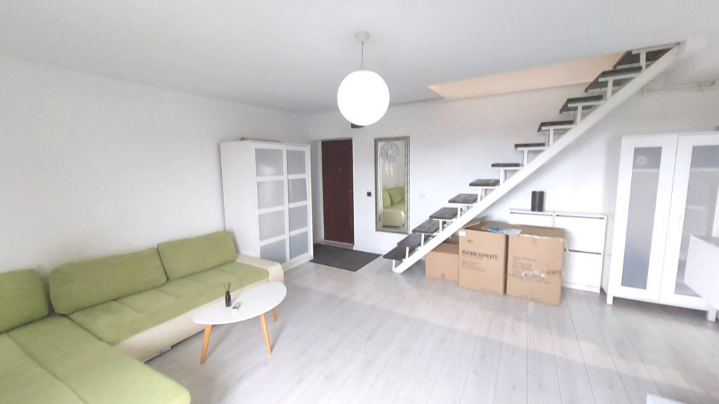 Apartament 3 camere zona Stefan cel Mare