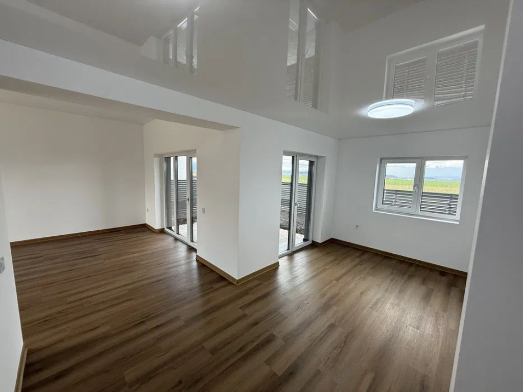 Casa individuala 100 mp Izvor