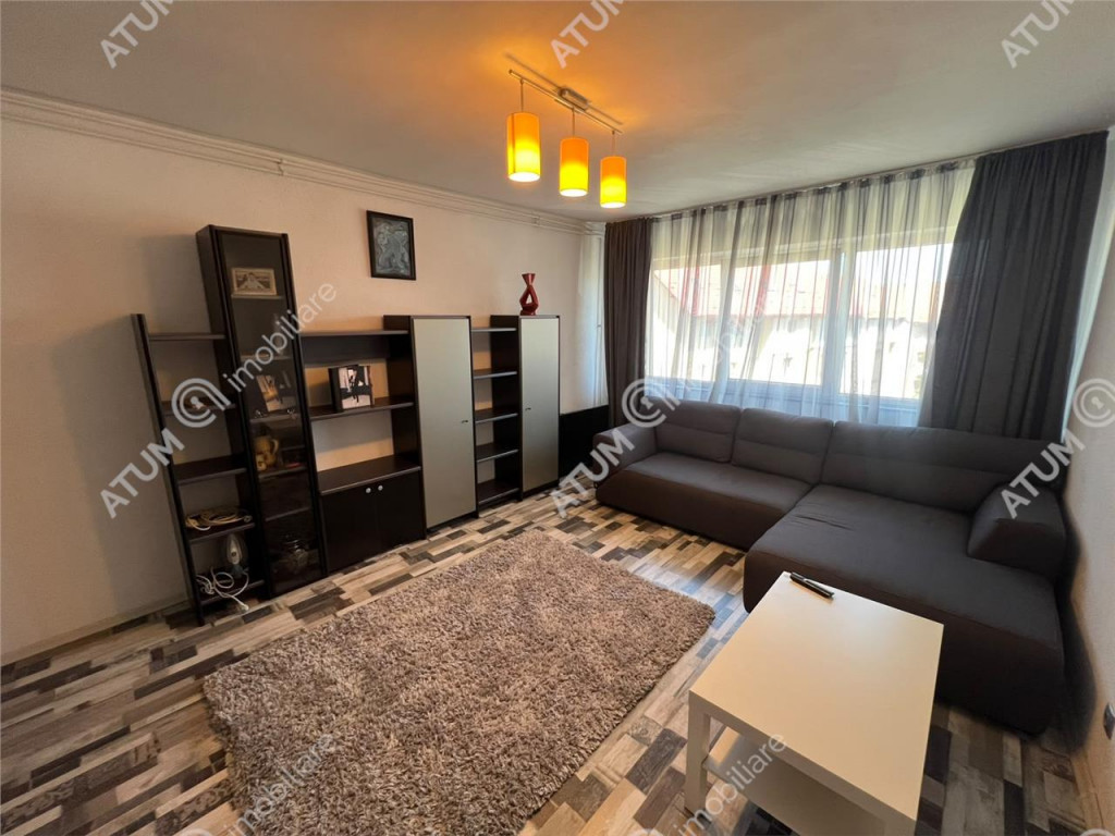 Apartament 2 camere balcon pivnita zona Mihai Viteazu din Si