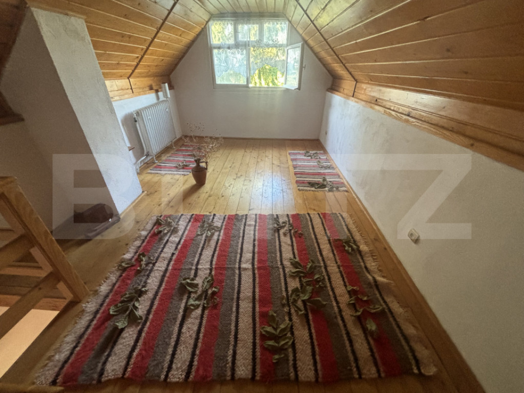 Casă de vânzare 77mp utili, teren 10 ari , zona Viile Satu