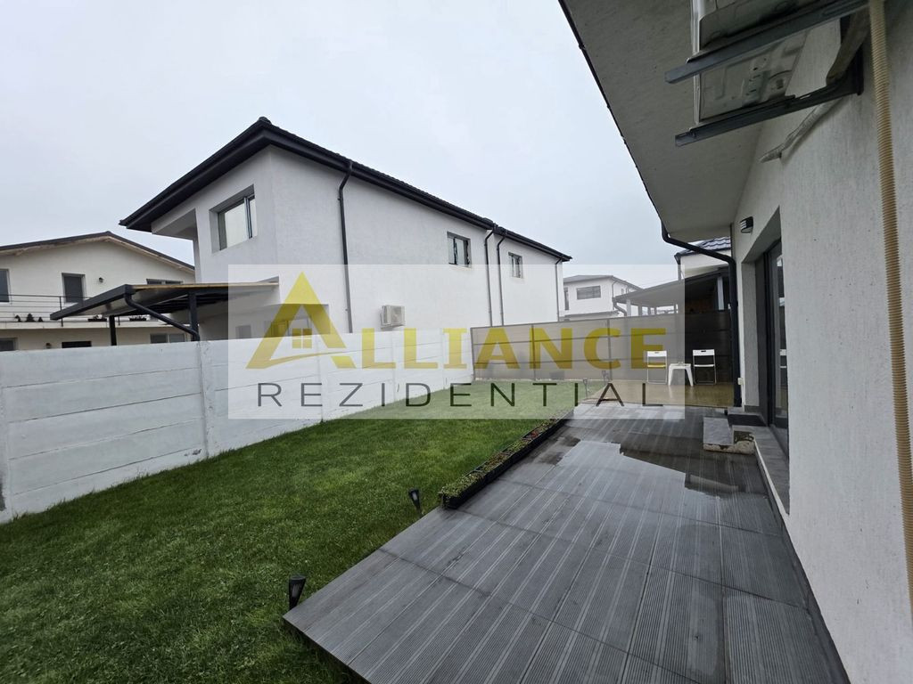 Casa tip duplex cu 3 camere | Curte 188 mp | Gata de muta...