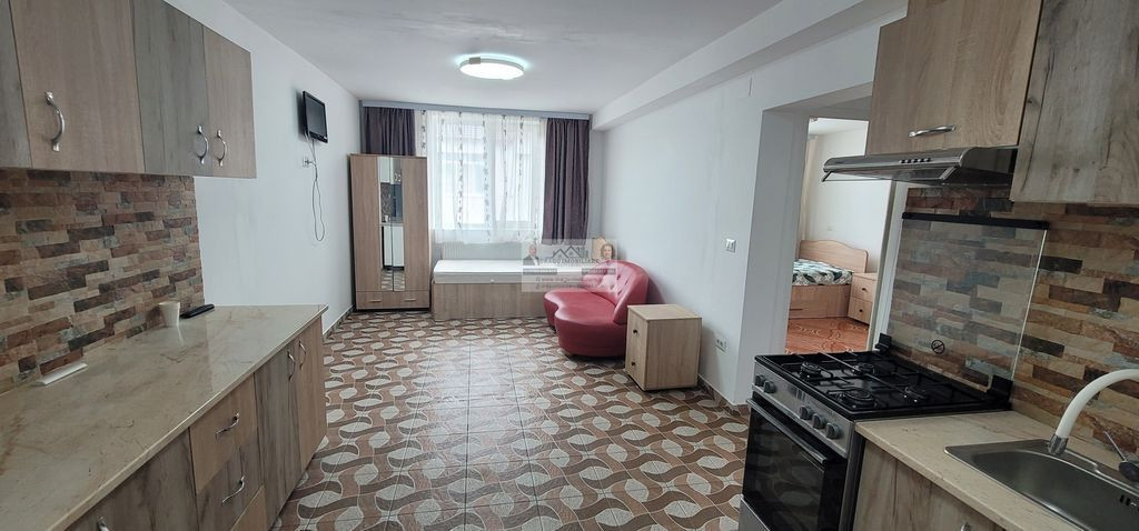 Apartament 2 camere/Renovat/Mobilat si Utilat/Adjud