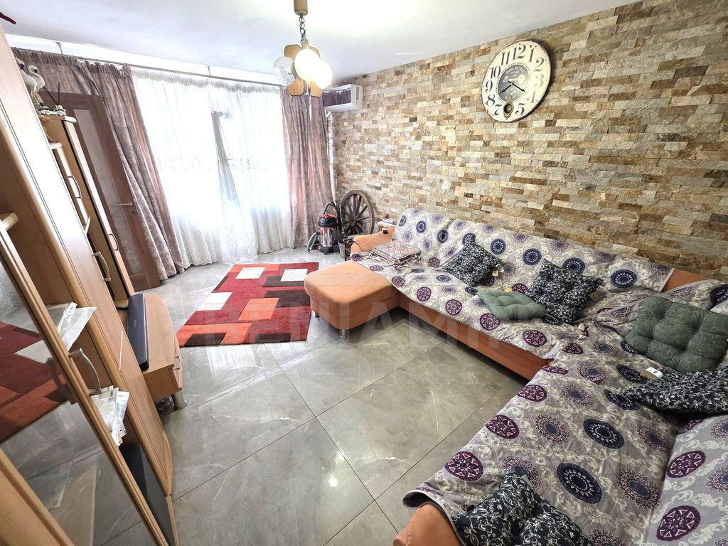 2 Camere 50mp Rovine an1985 etaj2 AC teava de gaze