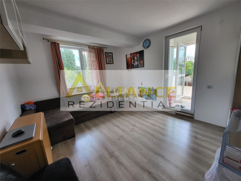 Ap 3 camere Berceni cu terasa