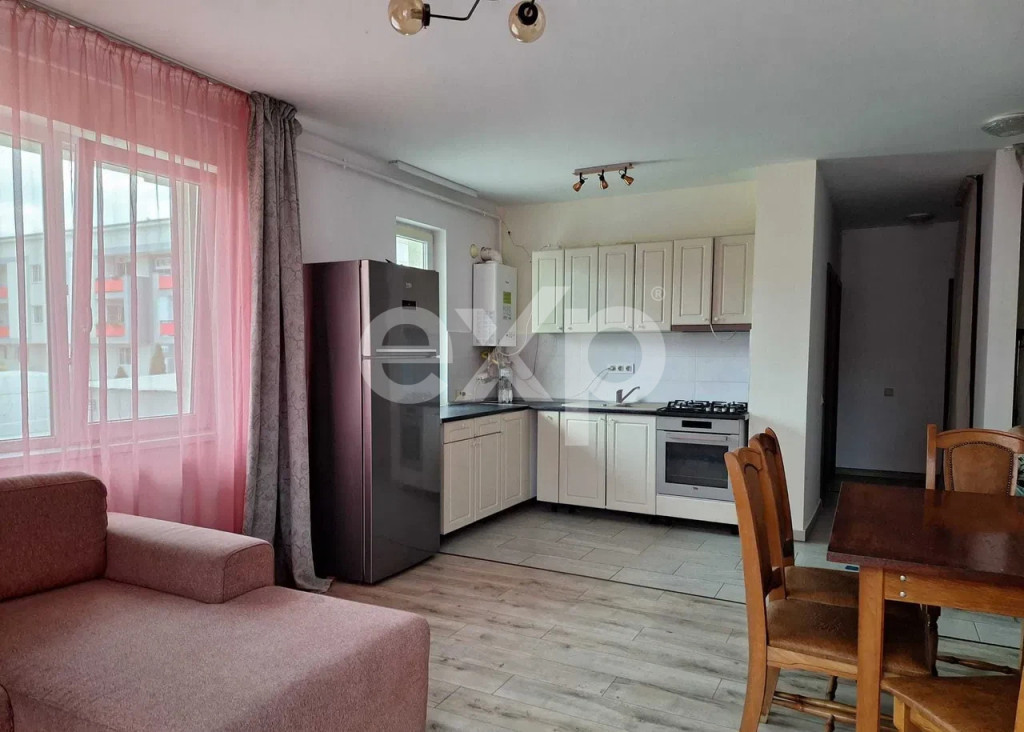 Apartament 3 camere | 2 bai | Garaj | Sesul de Sus