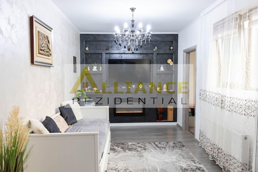 2 CAMERE CARTIER SOLAR - MOBILAT UTILAT - 90.000euro