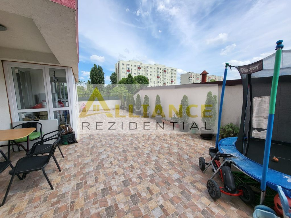 APARTAMENT 3 CAMERE + TERASA 54 MP - LUICA , SECTOR 4 - 1...