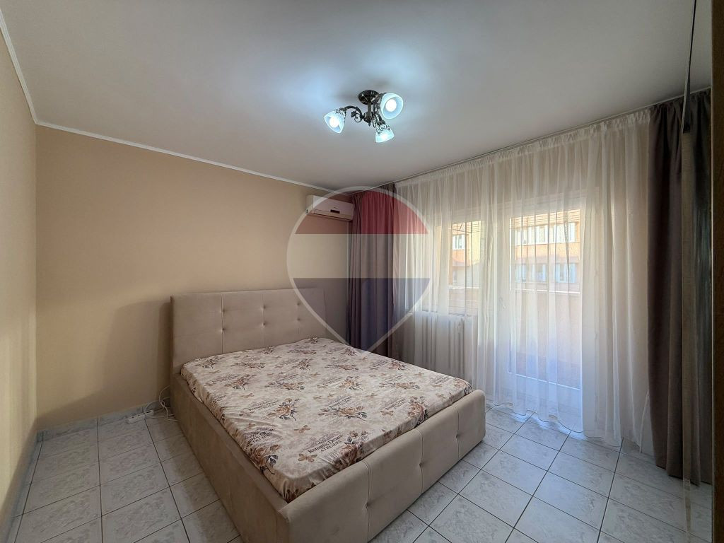 Apartament 3 camere decomandat, 76 mp, zona Nerva Traian