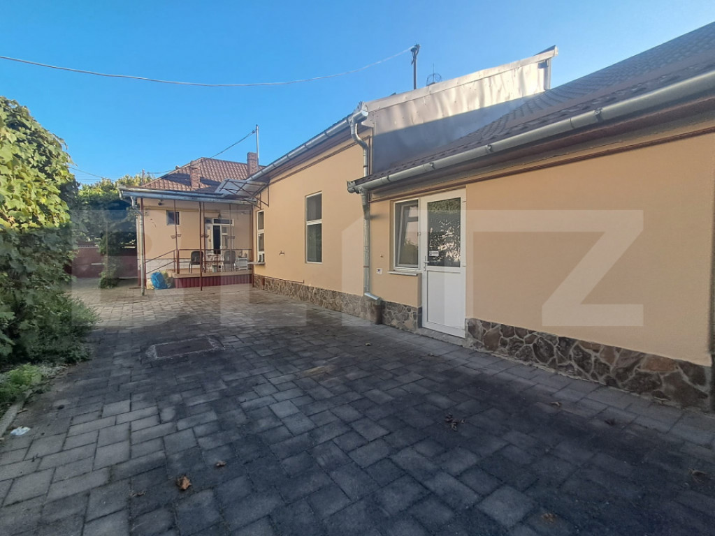 Casă și clădire fostă brutărie cu garaj, teren 403 mp Z