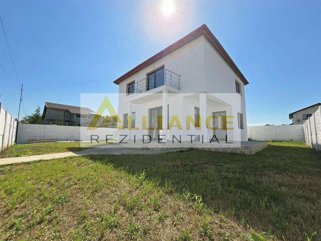 Casa individuala- 6 camere - 4 bai- 3 dressinguri-100m de...