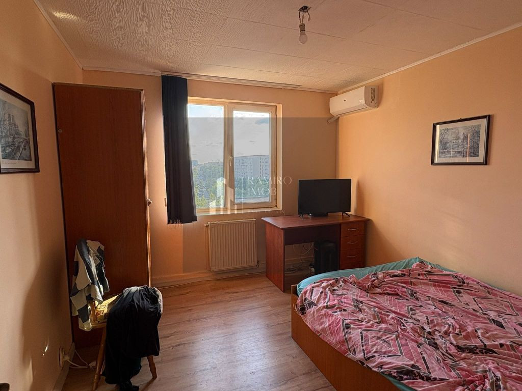 Apartament 3 camere decomandat -10 minute de metrou Apara...