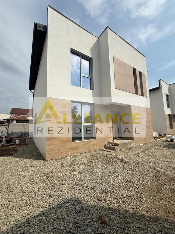 Vila individuala 5 camere ~ 3 bai ~ Teren 300 mp