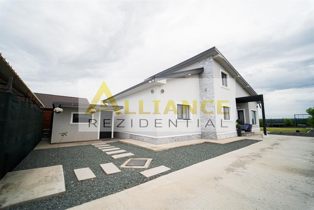 Vila individuala de vanzare 190 mp utili teren 755 mp mob...
