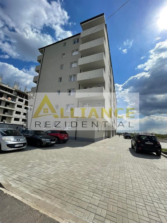 Apartament cu 3 camere | decomandat - SECTOR 4 -
