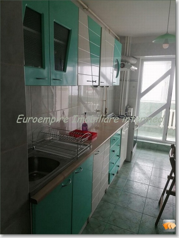 Apartament 3 camere decomandate zona Far