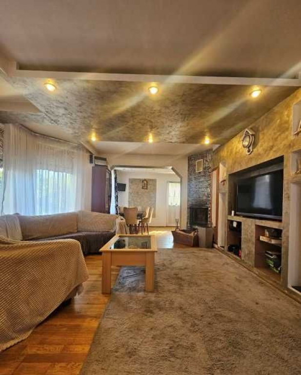 Casa cu 4 camere pe un singur nivel teren 500 mp din Selimba