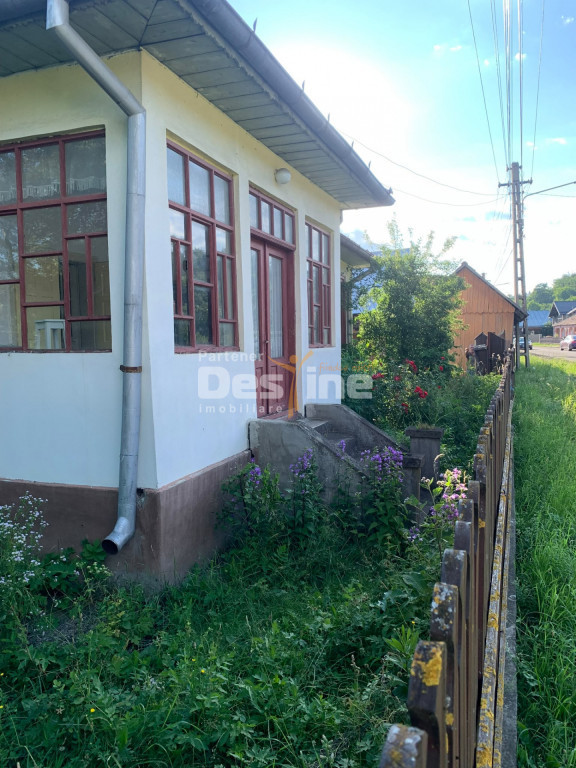 Gospodărie completă cu 2.793 mp teren și multiple anexe,