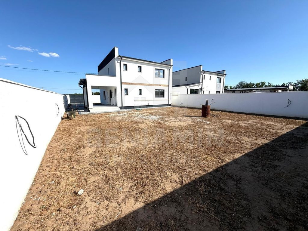 Casa boua moderna P+1 zona Ford cu incalzire in pardoseal...