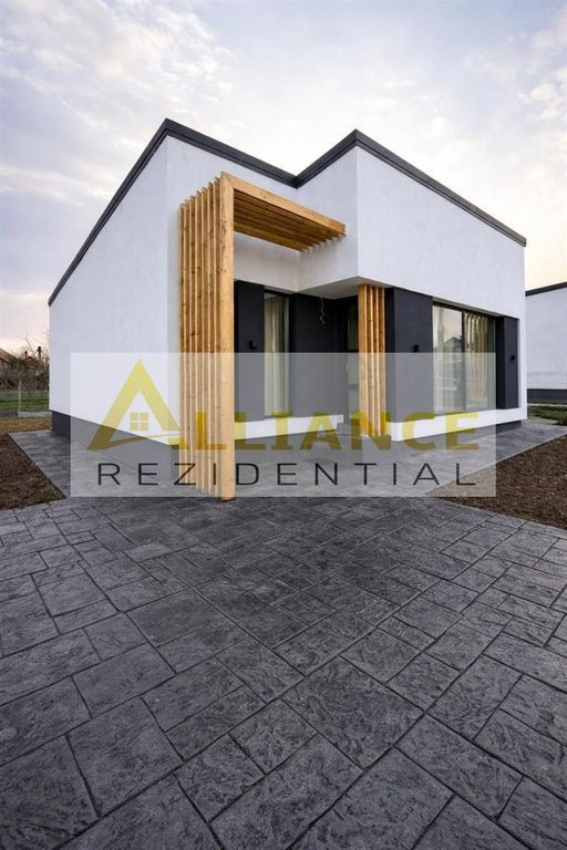 Casa Individuala - 4 camere - 2 bai - 360mp teren