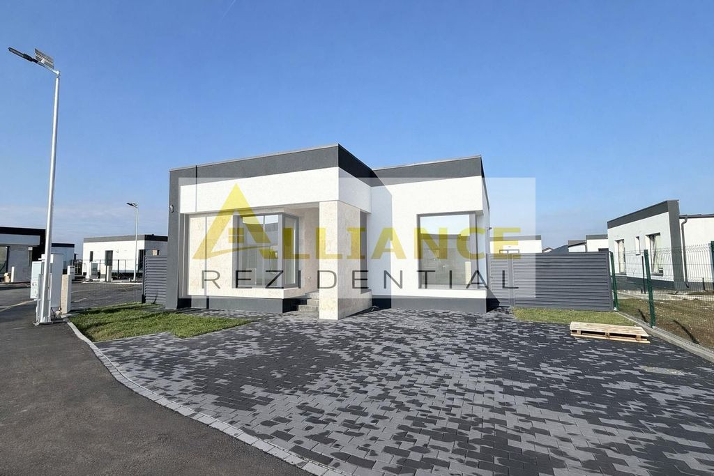 Casa Individuala - 4 camere - 2 bai - 423 mp teren