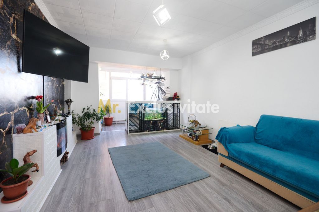 Apartament 4 camere - zona zero Pitesti!