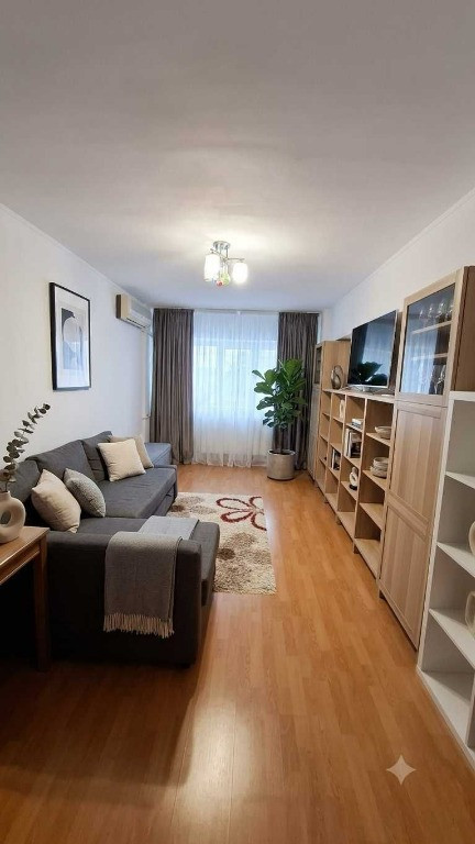 Apartament 4 Camere Decom. Reabilitat, Parcare, Metrou Apărătorii!
