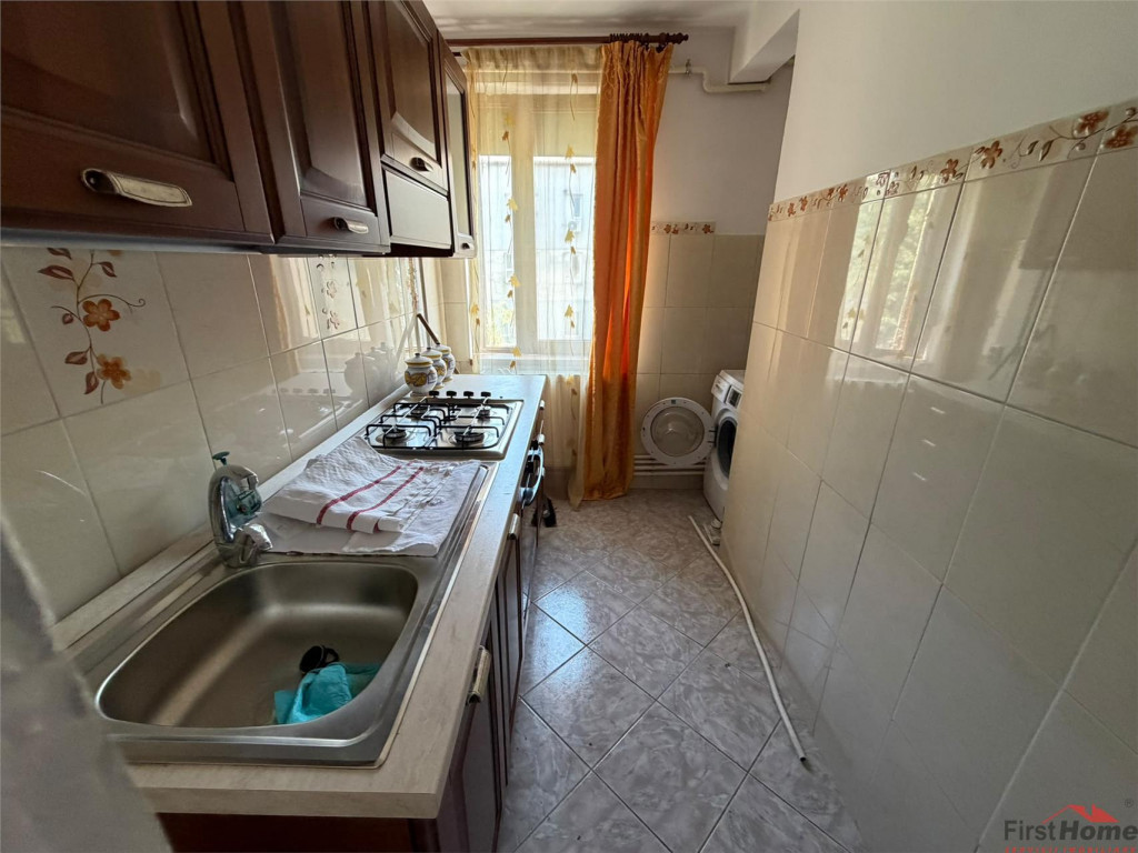 Apartament 3 camere, zona Sud - Paco , etaj 3, mobilat