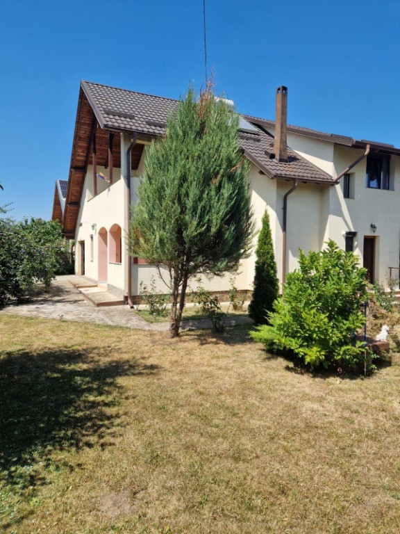 Casa cu etaj in Catamaresti Deal