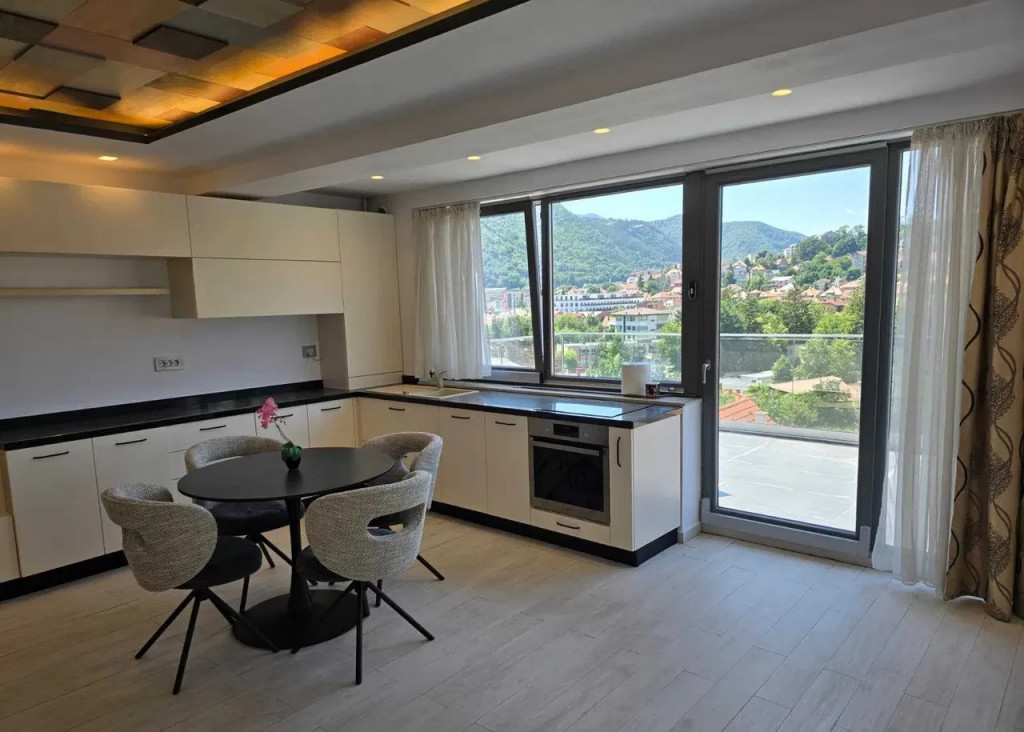 Apartament 2 camere Vedere Panoramica-TERASA 40MP