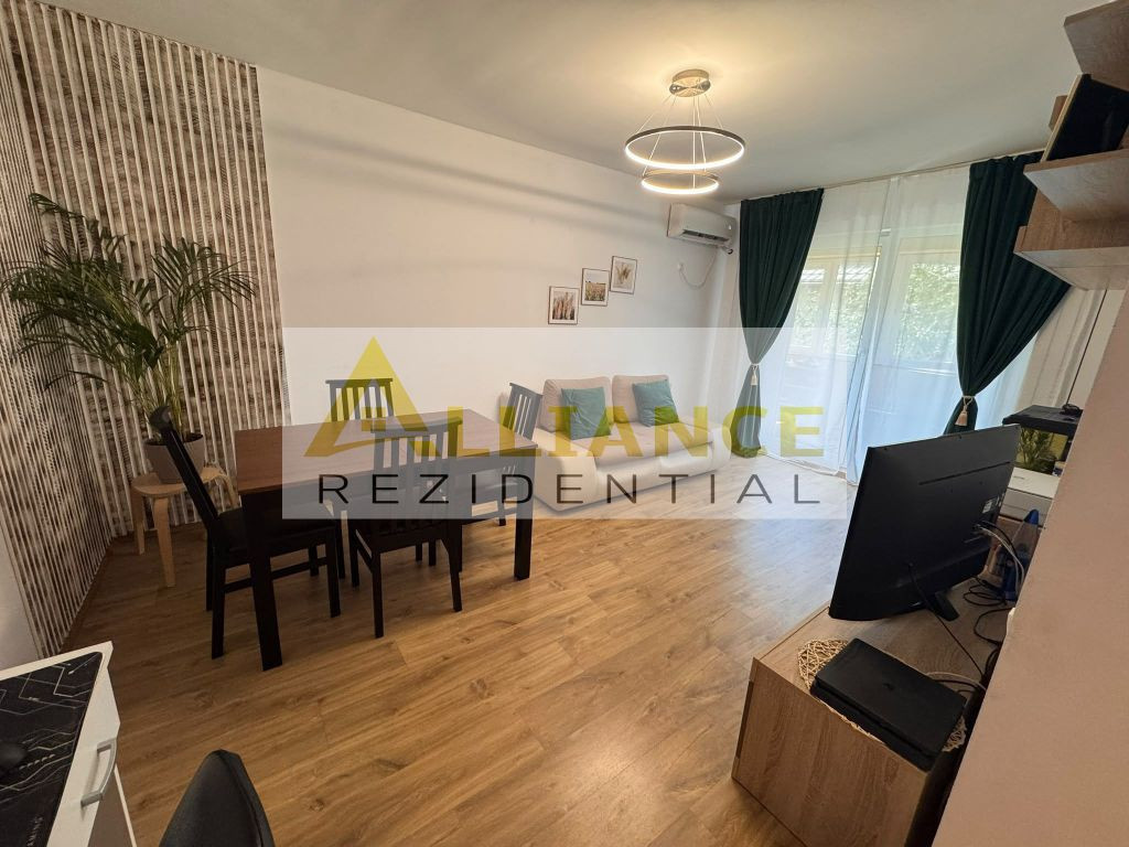 Apartament cu 2 camere decomandat de vanzare – Strada S...
