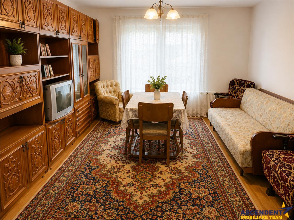 Corp de casa cu 3 camere, parcare in curte, Drumul Poienii,