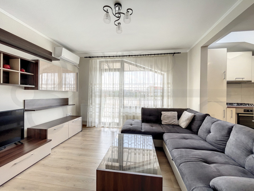 Apartament 3 camere, garaj subteran, 70 mp, AC, CT, balcon,